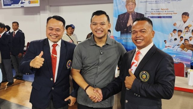 Dedikasi Tutor PKBM di Kejuaraan Karate Bupati Cup Majalengka 2026