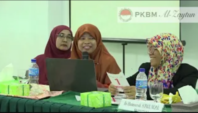 Upgrading Tutor PKBM Al Zaytun di sesi pembekalan dari Narasumber Ustazah Dewi Utami, S.Pd., M.Pd.