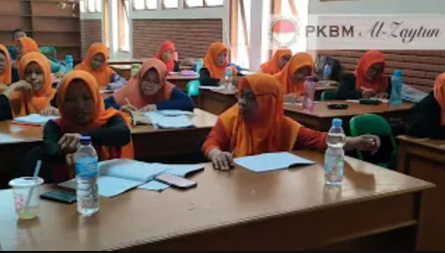 Kegiatan belajar di PKBM Al Zaytun makin seru