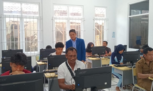 3.Tutor PKBM Al Zaytun Menyapa Sandrem- Mengawal Ujian Membangkitkan Harapan